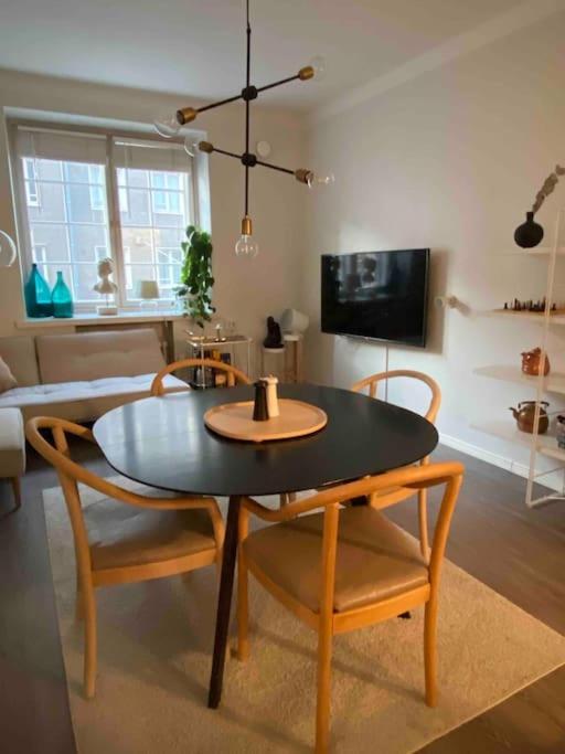 Glorious Apartment In Hakaniemi เฮลซิงกิ ภายนอก รูปภาพ